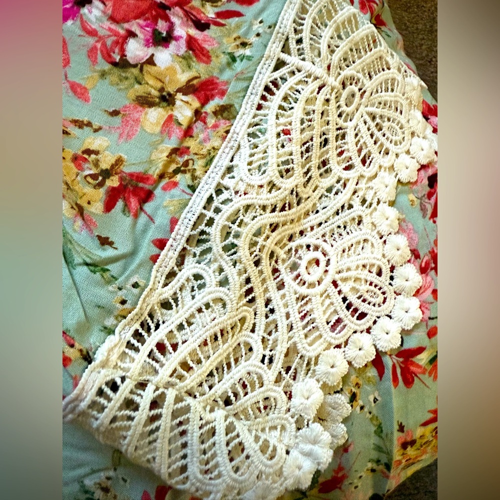 Floral Lace Trim Blouse